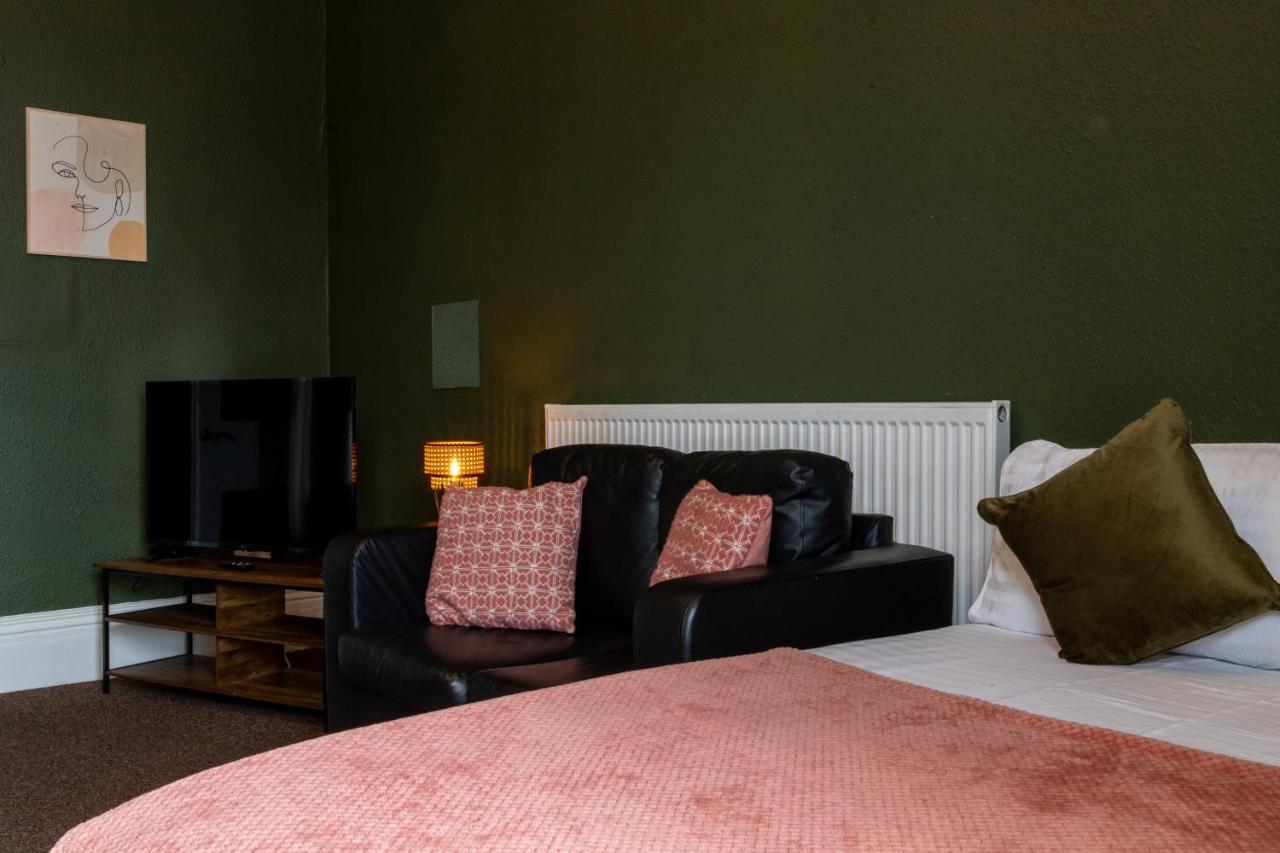 Digbeth City Centre Apartment Sleeps 12 Opposite Coach Station Birmingham Exteriör bild