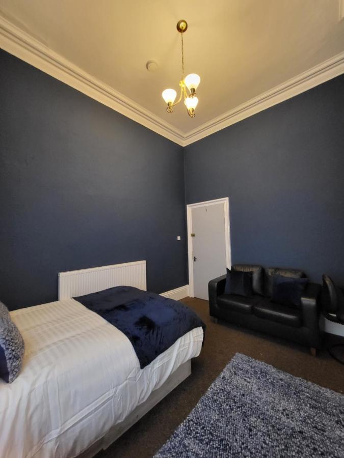 Digbeth City Centre Apartment Sleeps 12 Opposite Coach Station Birmingham Exteriör bild