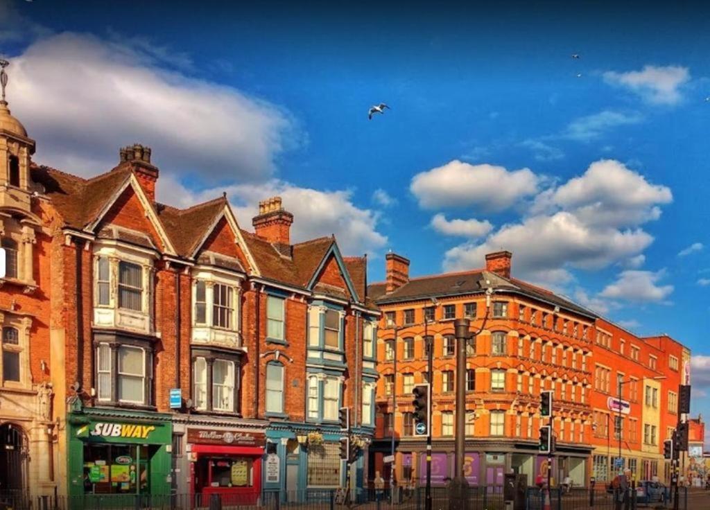 Digbeth City Centre Apartment Sleeps 12 Opposite Coach Station Birmingham Exteriör bild